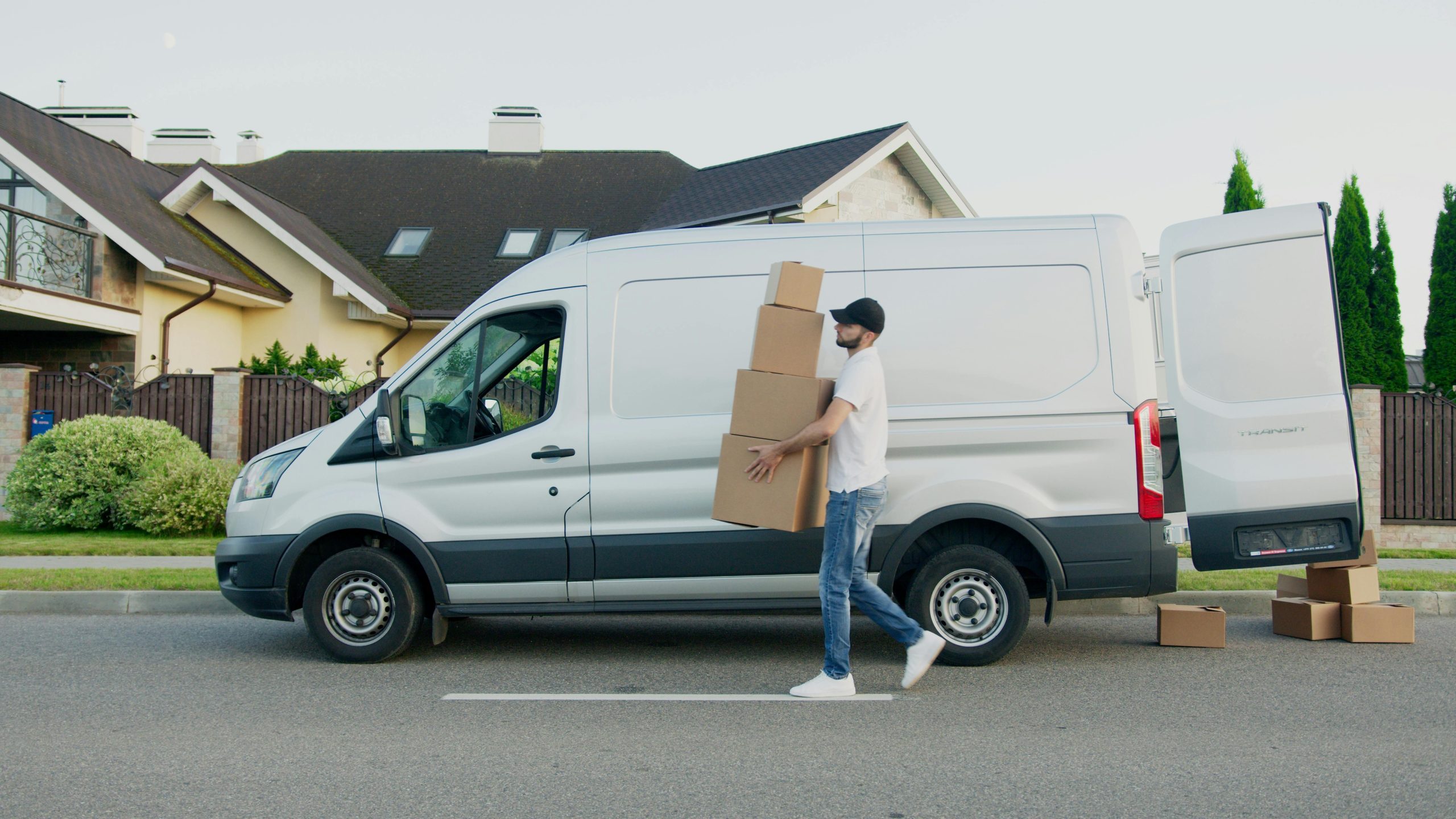 Same Day Despatch Courier Company UK | Reliable B2B UK & Europe Parcel ...